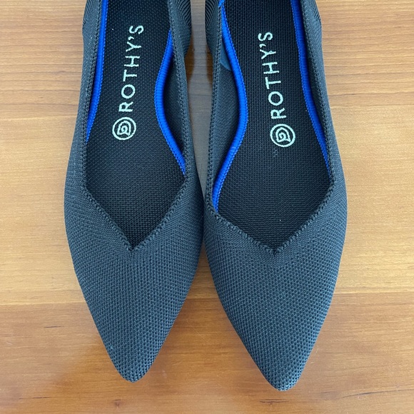Rothy’s Pointed Flat No longer Fits! Great Shoe - Picture 3 of 4